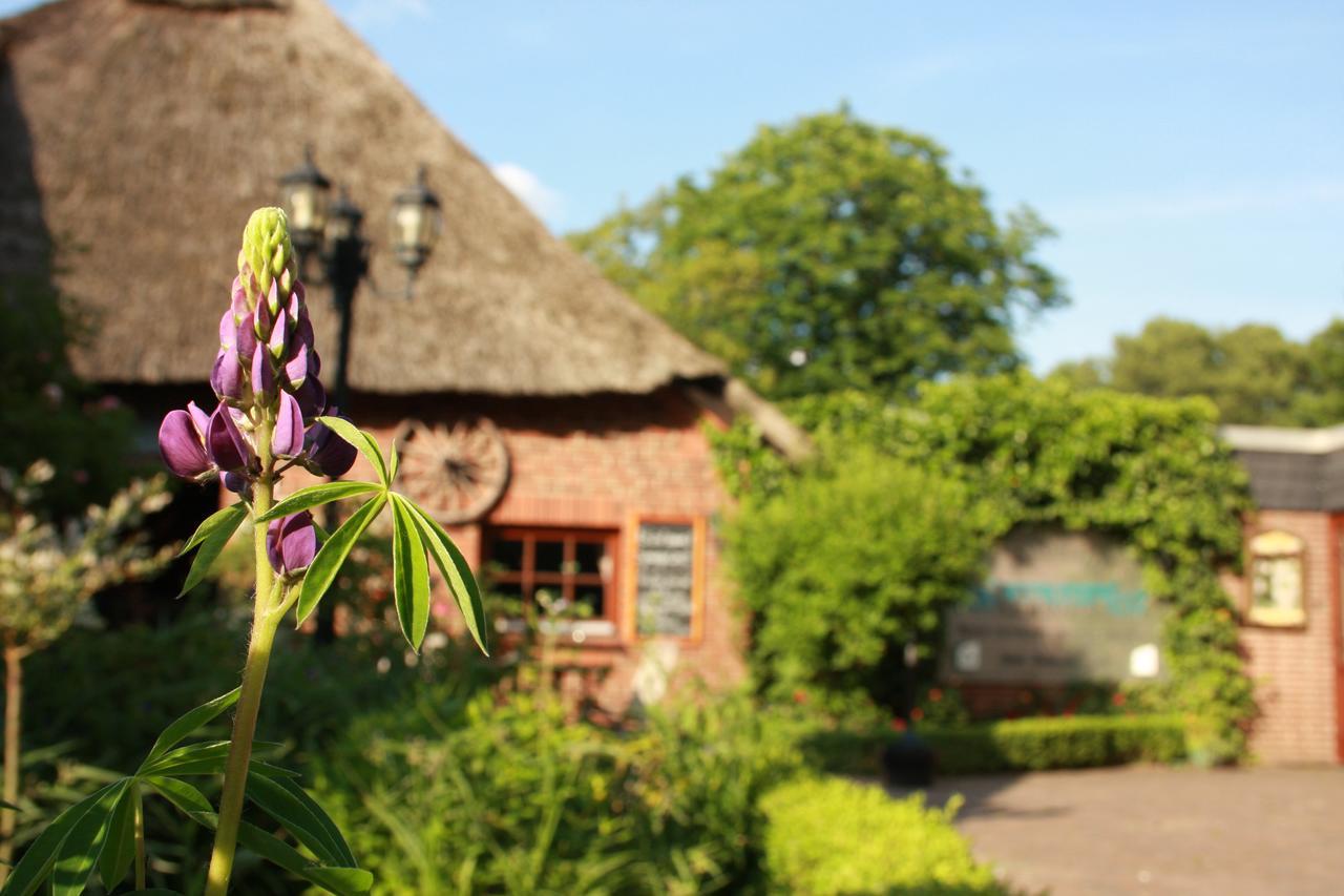 Landhaus Absalonshorst Hotel Groß Grönau Екстериор снимка